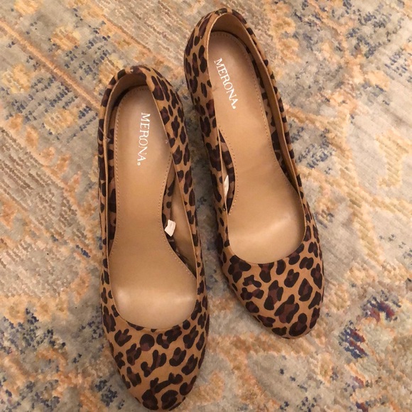 Leopard Heels - Perfect for Fall! - Picture 2 of 3